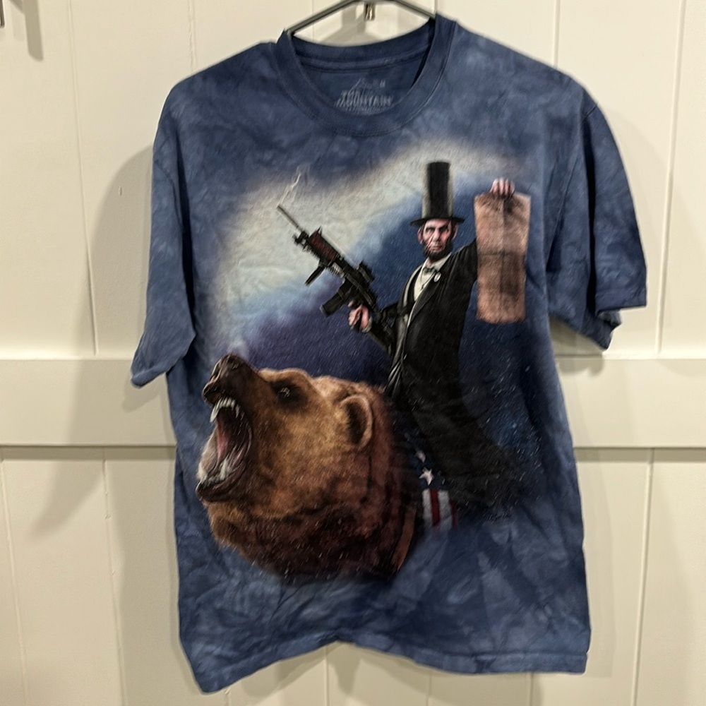 Bear tshirt